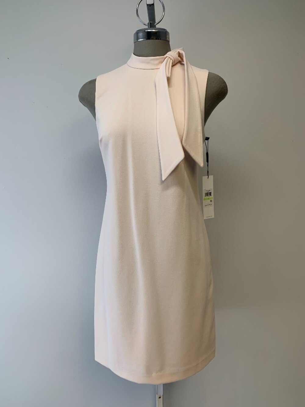 NEW CALVIN KLEIN TIE NECK SHIFT DRESS SIZE 4